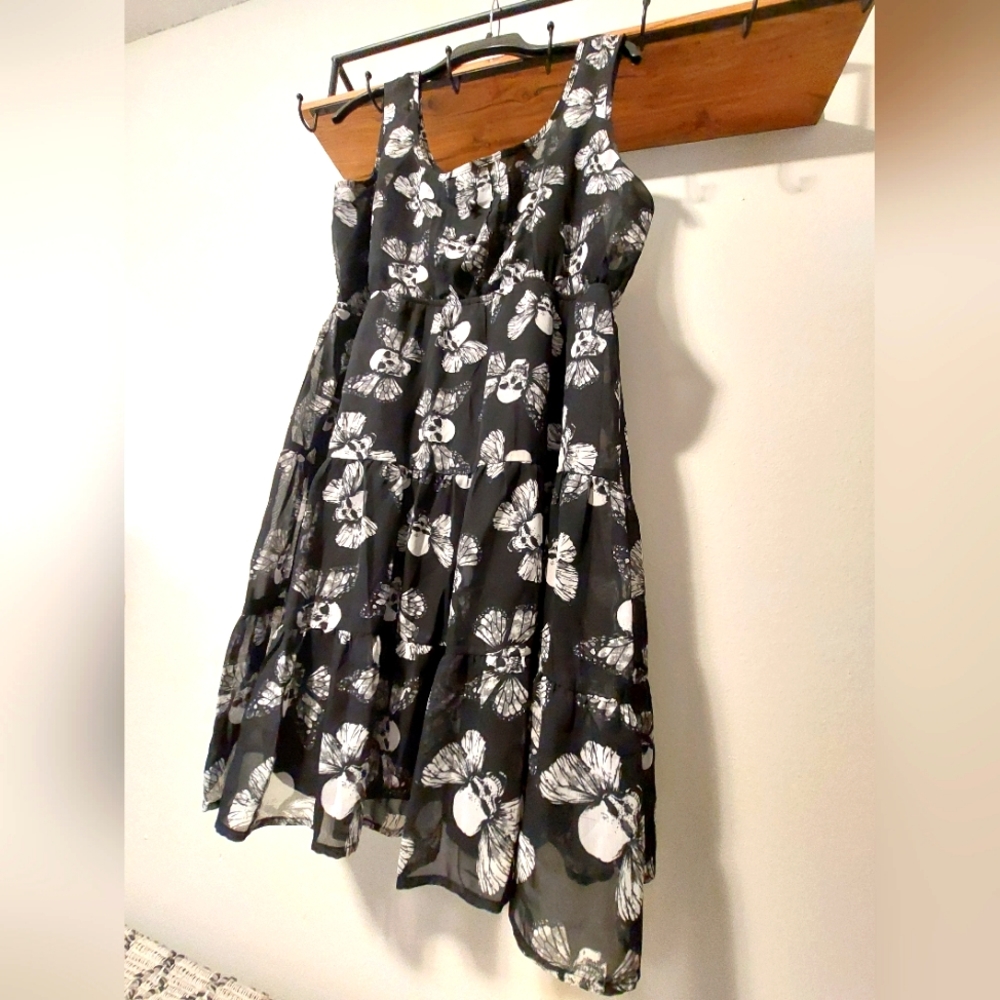Hot Topic butterfly skulls black and white dress, size XL